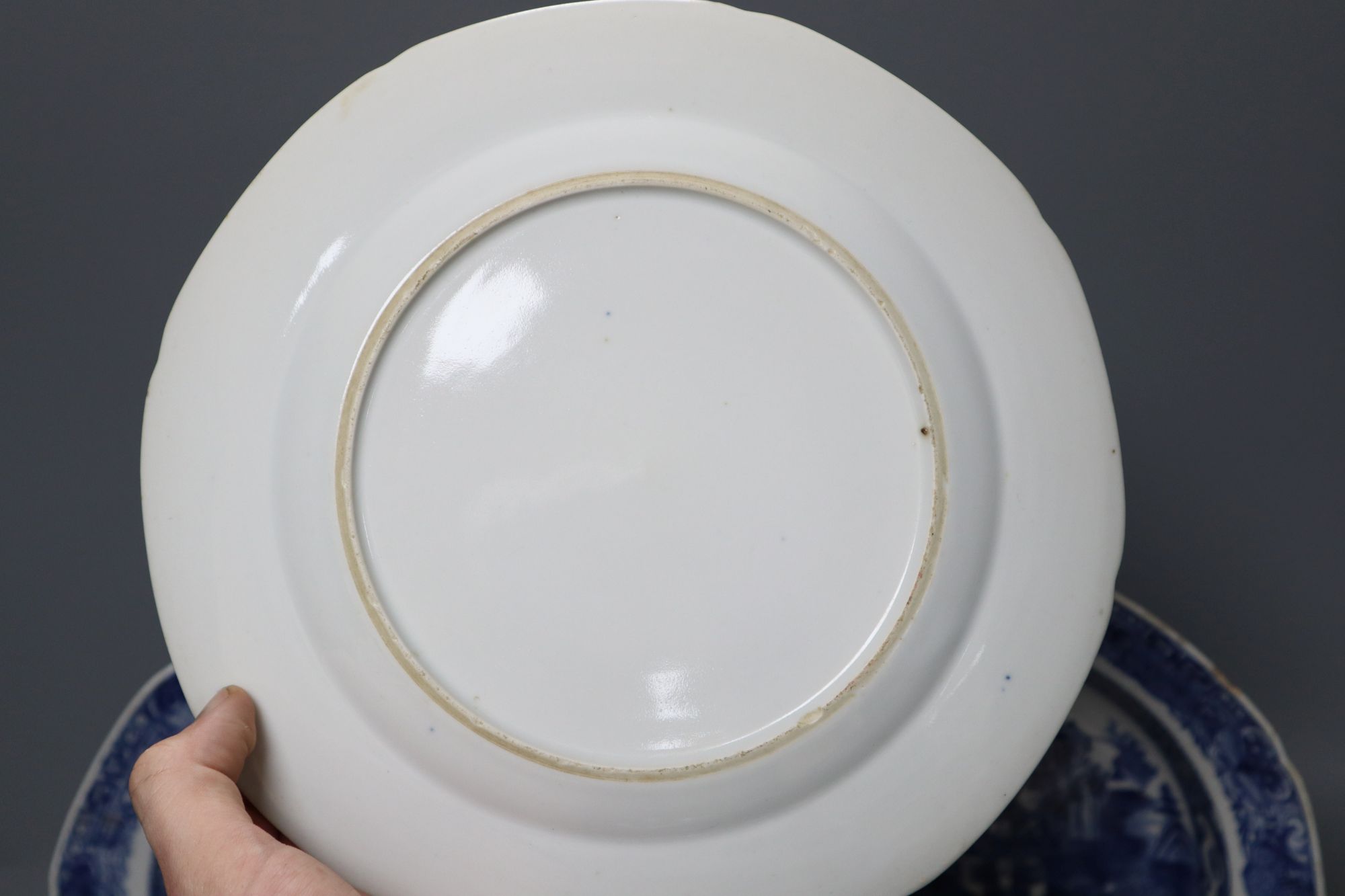 A collection of Chinese blue and white plates, Qianlong period, Fitzhugh borders (13)